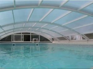 Un guide des prix pour acheter un abri de piscine haut pas cher